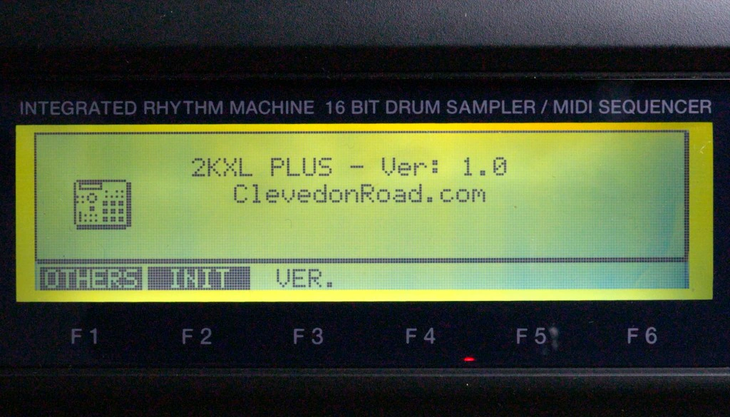 MPC2000XL screen showing the earlier 2KXL PLUS version 1.0